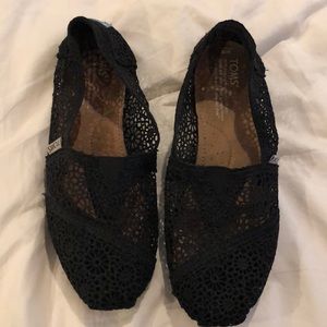 Black crochet Toms size 8